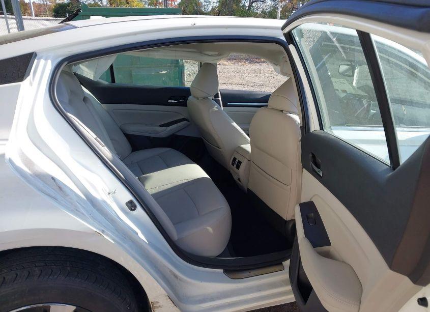 Photo 8 of 2019 Nissan Altima 2.5 SL (VIN 1N4BL4EW5KC134028)