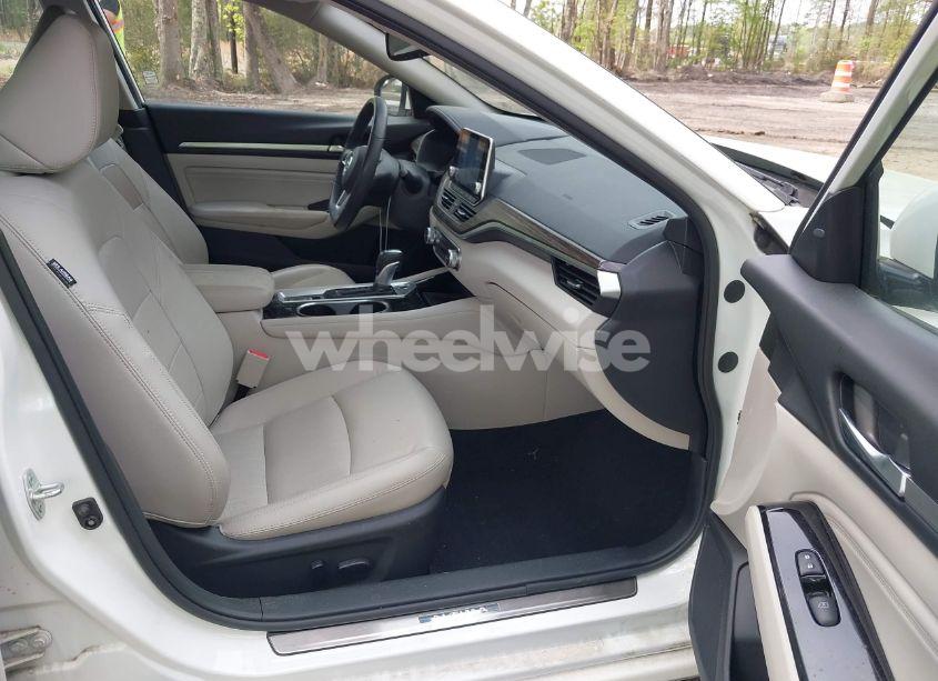 Photo 5 of 2020 Nissan Altima SL INTELLIGENT AWD (VIN 1N4BL4EW6LC188732)