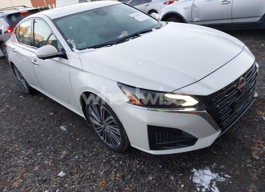 2024 Nissan Altima SL INTELLIGENT AWD (VIN 1N4BL4EW6RN370055) main photo