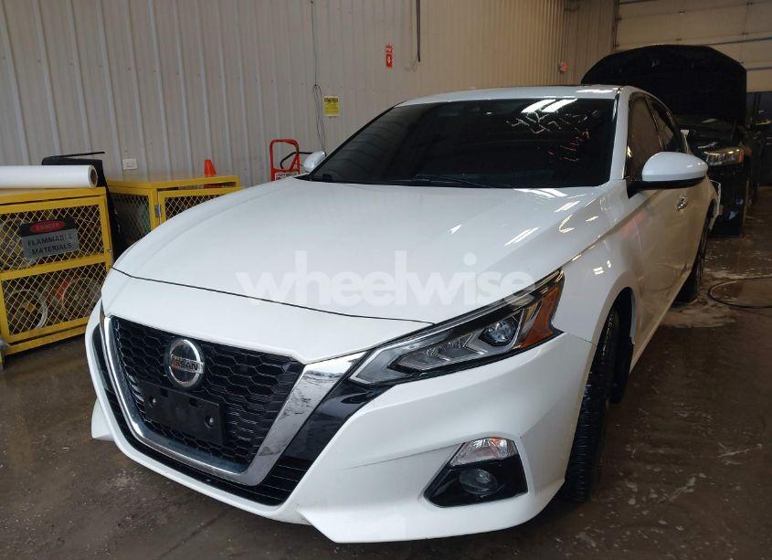 Photo 2 of 2021 Nissan Altima SL INTELLIGENT AWD (VIN 1N4BL4EW9MN335793)
