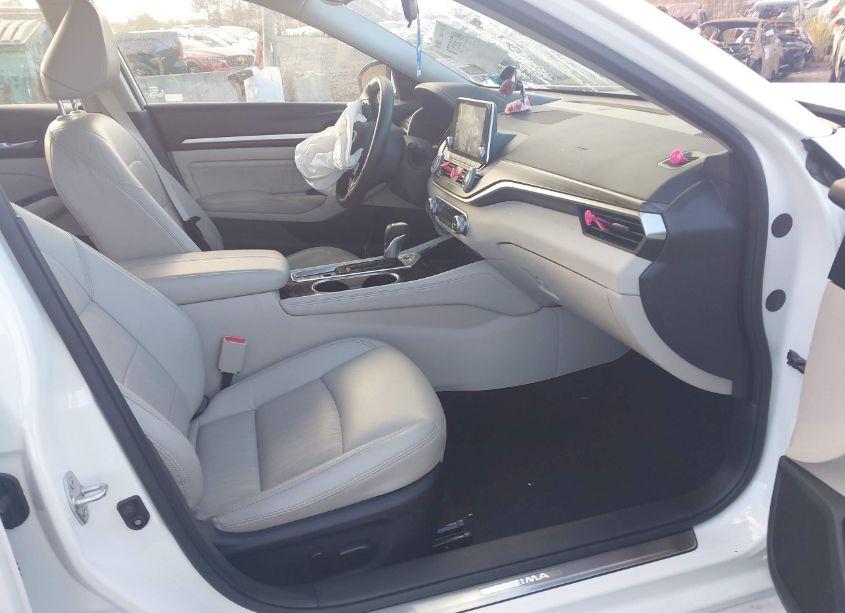 Photo 5 of 2021 Nissan Altima SL INTELLIGENT AWD (VIN 1N4BL4EW9MN398120)