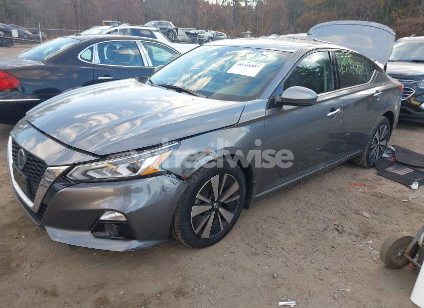 Photo 2 of 2019 Nissan Altima 2.5 SL (VIN 1N4BL4EWXKC129102)