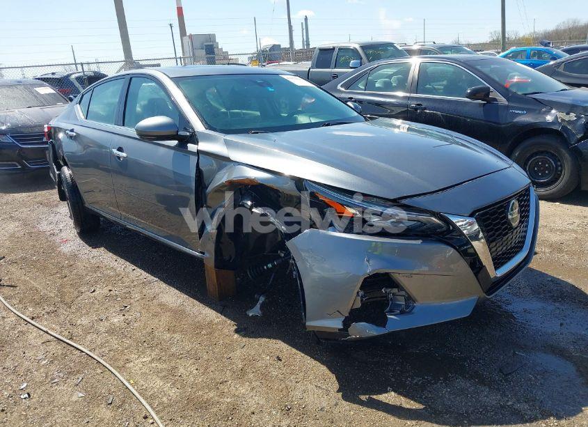 2019 Nissan Altima 2.5 SL (VIN 1N4BL4EWXKC132775) main photo