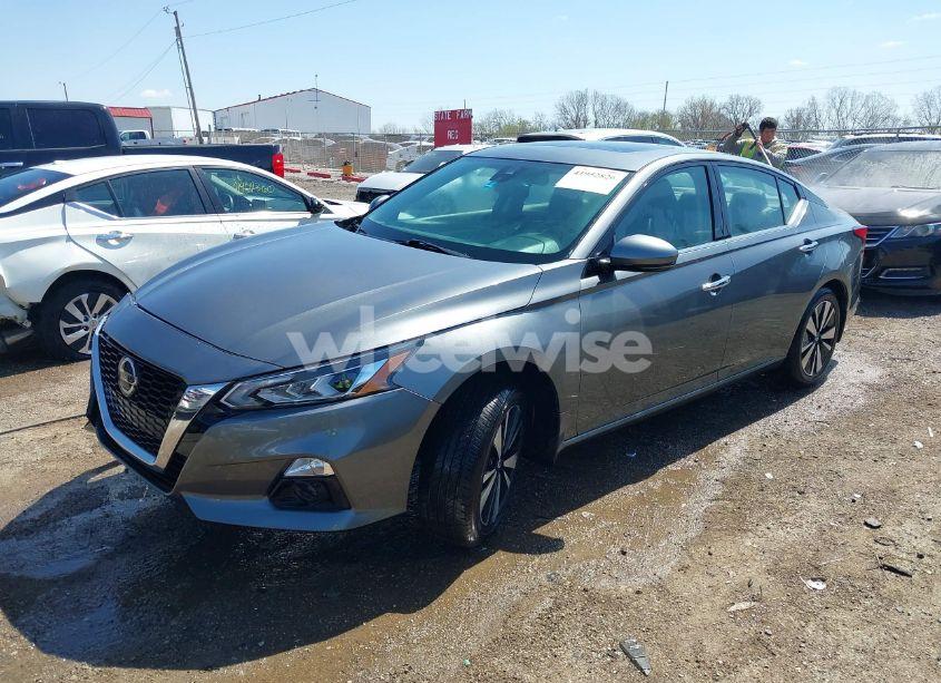 Photo 2 of 2019 Nissan Altima 2.5 SL (VIN 1N4BL4EWXKC132775)