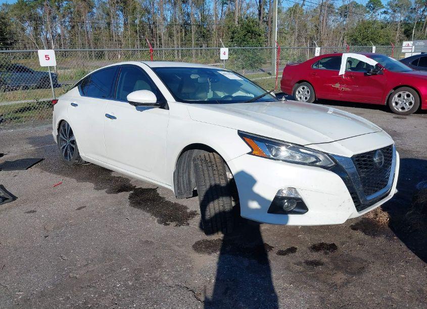 2020 Nissan Altima PLATINUM FWD (VIN 1N4BL4FV0LC146384) main photo