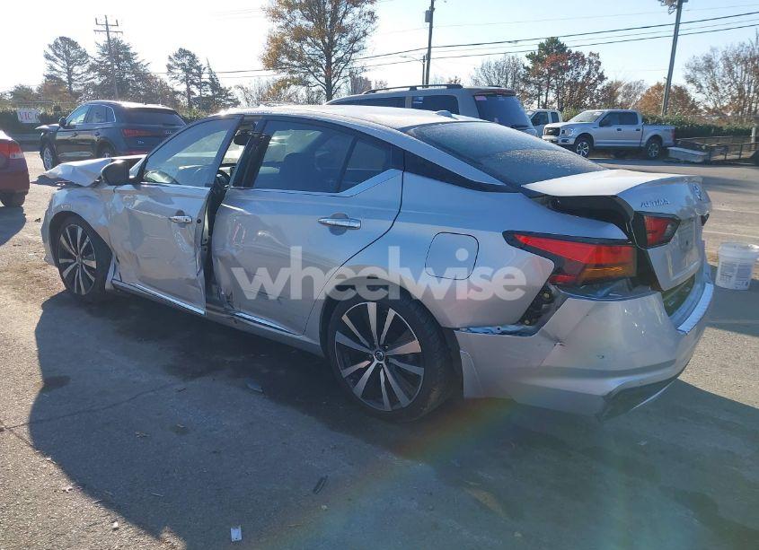 Photo 3 of 2020 Nissan Altima PLATINUM FWD (VIN 1N4BL4FV2LC246552)