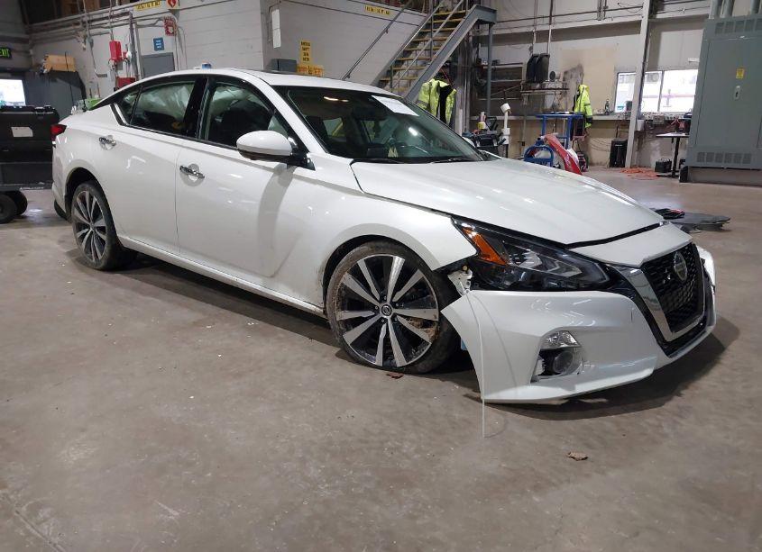 2020 Nissan Altima PLATINUM FWD (VIN 1N4BL4FV2LN303269) main photo