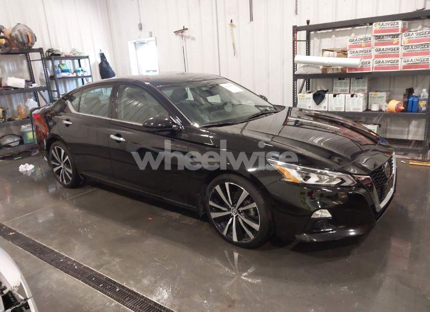 2019 Nissan Altima 2.5 PLATINUM (VIN 1N4BL4FV4KC210506) main photo
