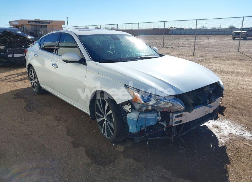 2020 Nissan Altima PLATINUM FWD (VIN 1N4BL4FV4LN304374) main photo