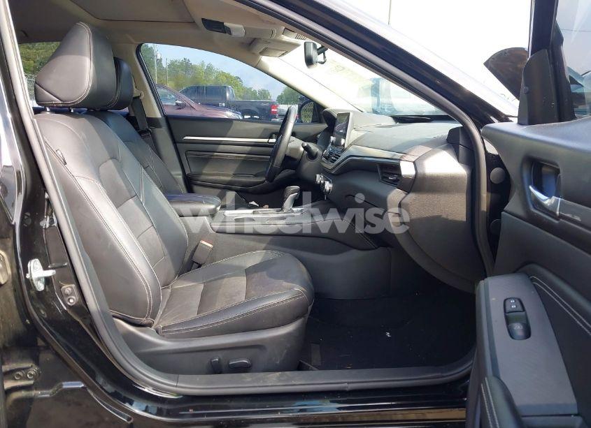 Photo 5 of 2019 Nissan Altima 2.5 PLATINUM (VIN 1N4BL4FV7KC104972)