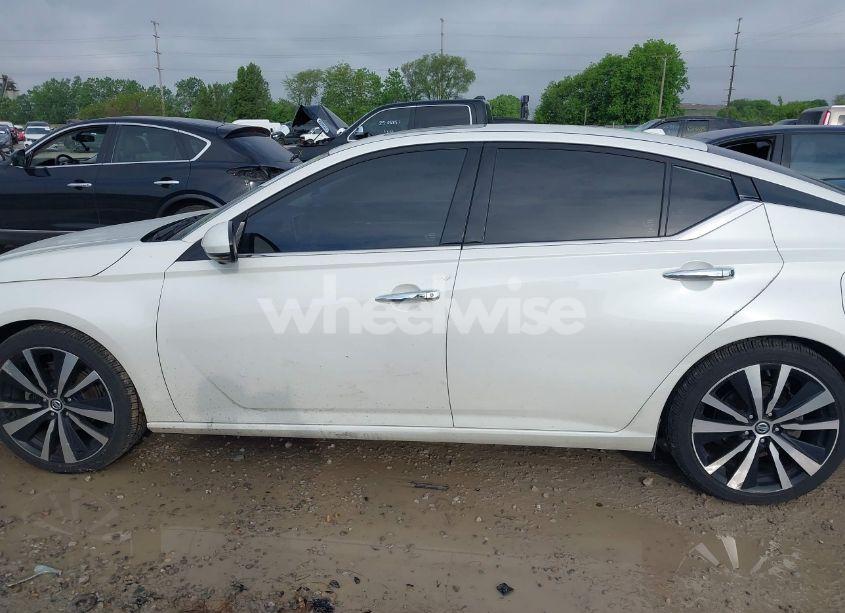 Photo 15 of 2019 Nissan Altima 2.5 PLATINUM (VIN 1N4BL4FVXKC116940)