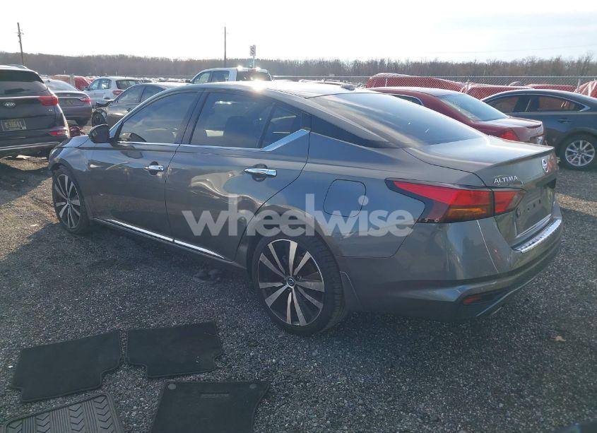 Photo 3 of 2019 Nissan Altima 2.5 PLATINUM (VIN 1N4BL4FW1KC174475)