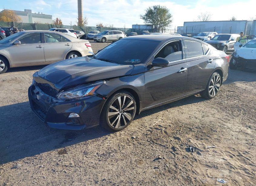 Photo 2 of 2020 Nissan Altima PLATINUM INTELLIGENT AWD (VIN 1N4BL4FW1LC112463)