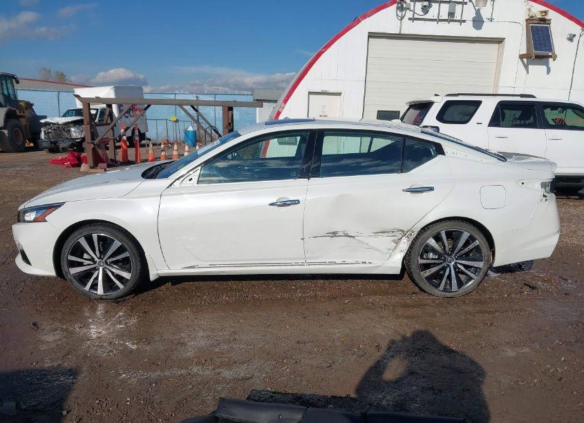 Photo 15 of 2021 Nissan Altima PLATINUM INTELLIGENT AWD (VIN 1N4BL4FW4MN336252)