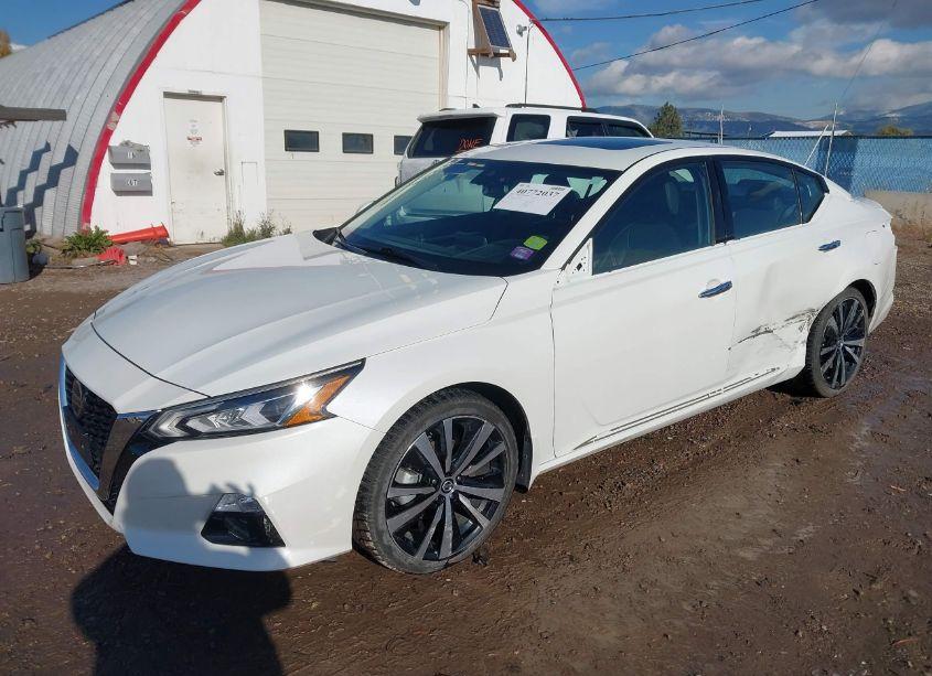 Photo 2 of 2021 Nissan Altima PLATINUM INTELLIGENT AWD (VIN 1N4BL4FW4MN336252)