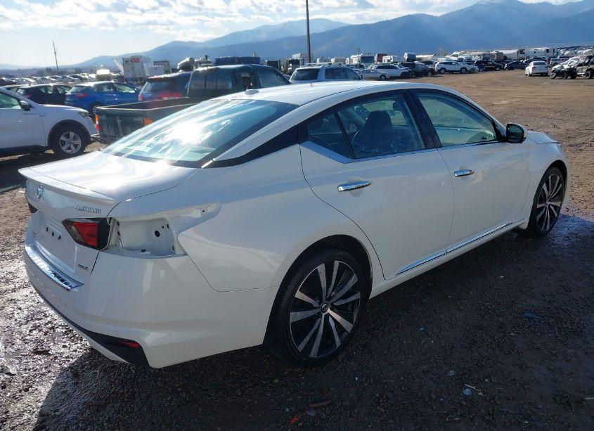 Photo 4 of 2021 Nissan Altima PLATINUM INTELLIGENT AWD (VIN 1N4BL4FW4MN336252)