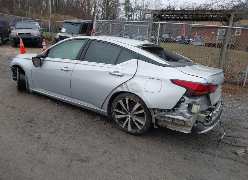 Photo 3 of 2019 Nissan Altima 2.5 PLATINUM (VIN 1N4BL4FW6KC140872)