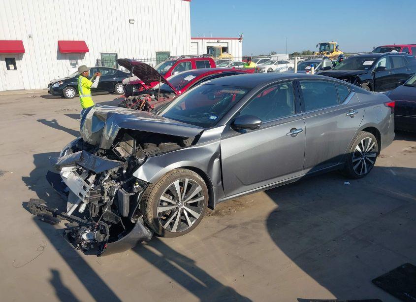 Photo 2 of 2019 Nissan Altima 2.5 PLATINUM (VIN 1N4BL4FW6KN303038)