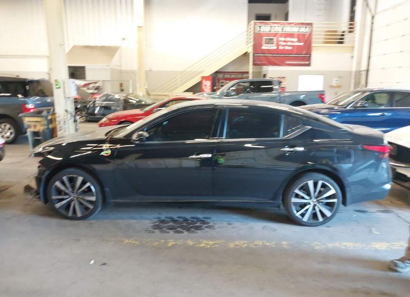 Photo 14 of 2021 Nissan Altima PLATINUM INTELLIGENT AWD (VIN 1N4BL4FW9MN340085)
