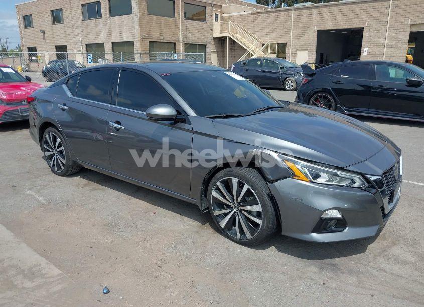 2021 Nissan Altima PLATINUM INTELLIGENT AWD (VIN 1N4BL4FW9MN363821) main photo