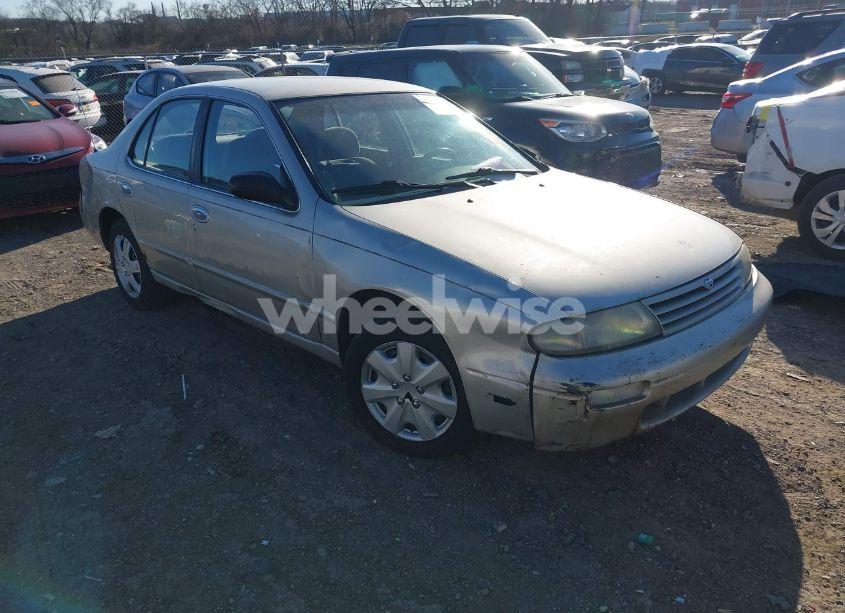 1995 Nissan Altima N/A (VIN 1N4BU31D08C201209) main photo