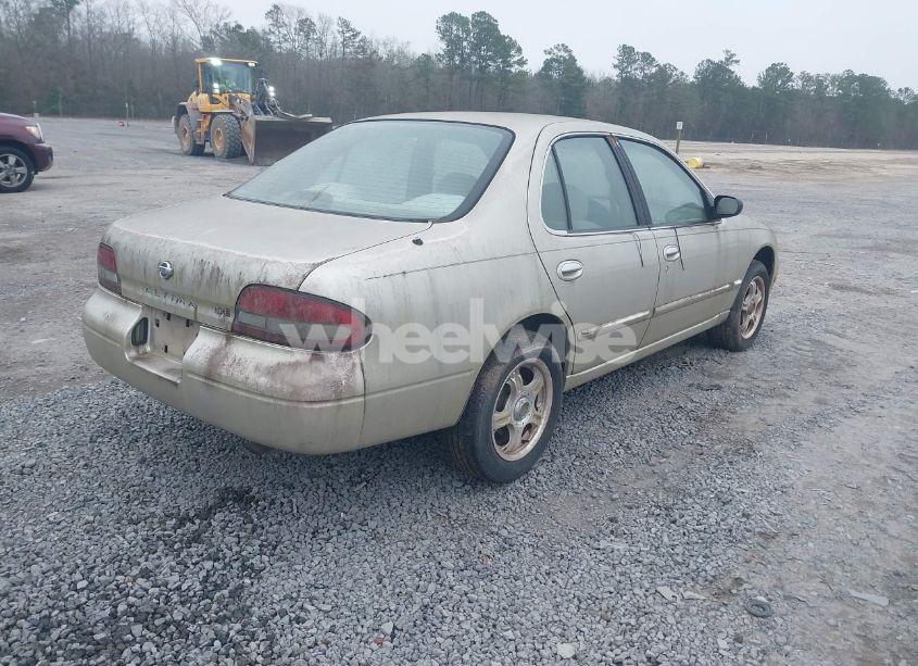 Photo 4 of 1996 Nissan Altima XE/GXE/SE/GLE (VIN 1N4BU31D4TC138195)