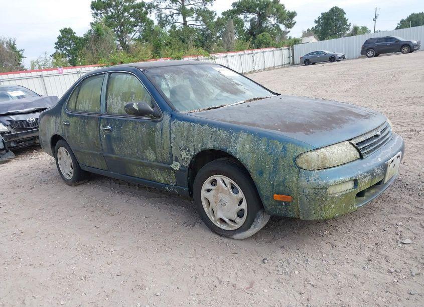 1997 Nissan Altima GLE/GXE/SE/XE (VIN 1N4BU31D9VC277337) main photo