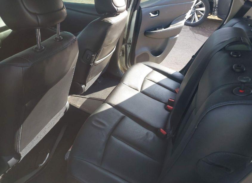 Photo 7 of 2016 Nissan Leaf SL (VIN 1N4BZ0CP5GC303863)