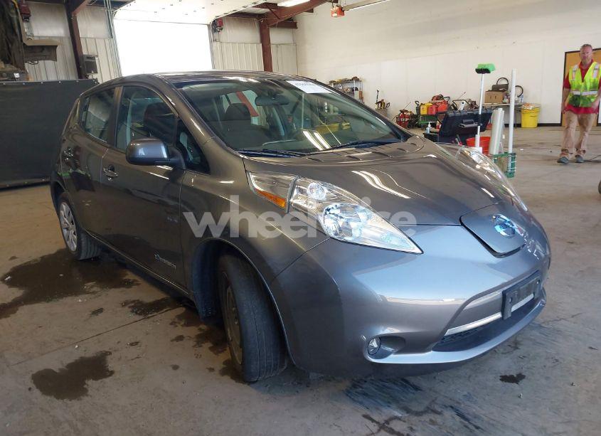 2017 Nissan Leaf S (VIN 1N4BZ0CP8HC301512) main photo