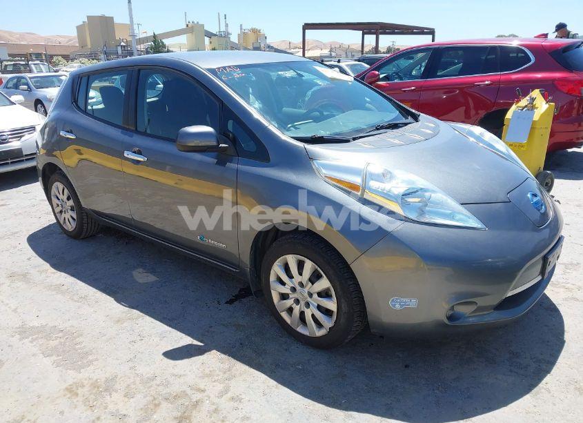 2017 Nissan Leaf S (VIN 1N4BZ0CP8HC310419) main photo