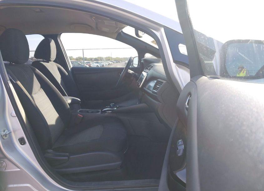 Photo 5 of 2019 Nissan Leaf SV PLUS (VIN 1N4BZ1CP6KC310156)