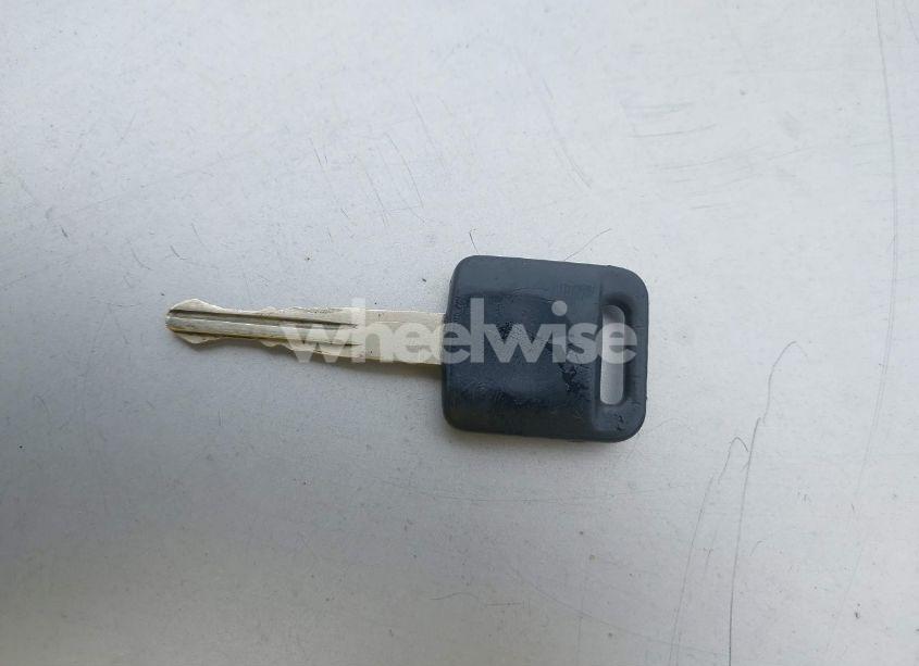 Photo 11 of 2001 Nissan Altima GLE (VIN 1N4DL01A91C226639)