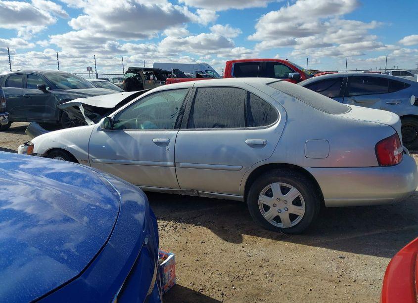 Photo 15 of 2001 Nissan Altima GXE (VIN 1N4DL01AX1C219585)