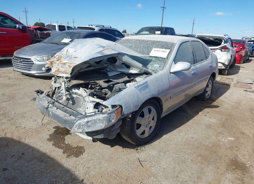 Photo 2 of 2001 Nissan Altima GXE (VIN 1N4DL01AX1C219585)