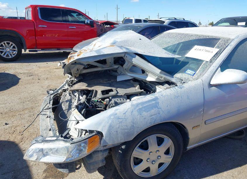 Photo 6 of 2001 Nissan Altima GXE (VIN 1N4DL01AX1C219585)