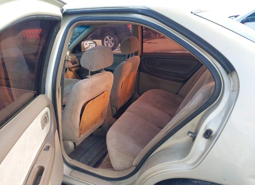 Photo 8 of 1998 Nissan Altima GLE/GXE/SE/XE (VIN 1N4DL01D1WC182461)