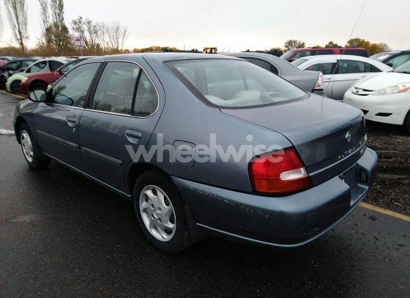 Photo 3 of 1999 Nissan Altima SE-L/GXE/GLE/XE/SE (VIN 1N4DL01D1XC170697)