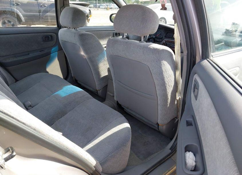 Photo 8 of 2001 Nissan Altima GXE (VIN 1N4DL01D21C227514)