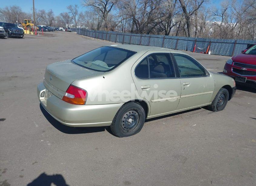 Photo 4 of 1999 Nissan Altima GLE/GXE/SE/SE-L/XE (VIN 1N4DL01D2XC110847)