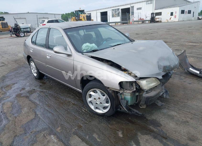 1999 Nissan Altima GLE/GXE/SE/SE-L/XE (VIN 1N4DL01D2XC139734) main photo