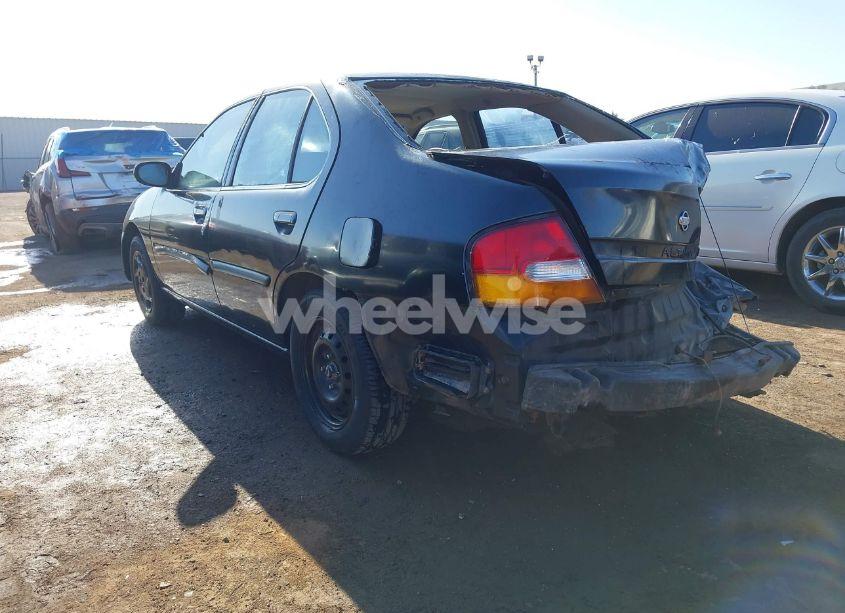 Photo 3 of 1999 Nissan Altima GLE/GXE/SE/SE-L/XE (VIN 1N4DL01D2XC156582)