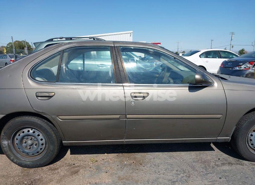 Photo 13 of 1999 Nissan Altima GLE/GXE/SE/SE-L/XE (VIN 1N4DL01D2XC176380)