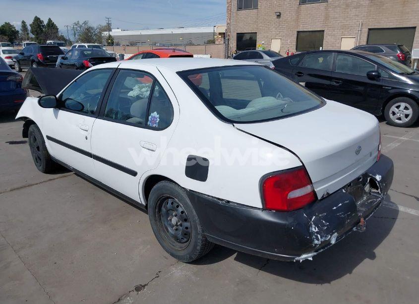 Photo 3 of 1999 Nissan Altima GLE/GXE/SE/SE-L/XE (VIN 1N4DL01D3XC196105)