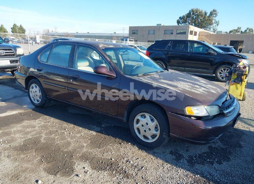1999 Nissan Altima GLE/GXE/SE/SE-L/XE (VIN 1N4DL01D3XC209869) main photo