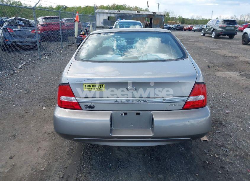 Photo 17 of 2000 Nissan Altima GLE/GXE/SE/XE (VIN 1N4DL01D3YC132616)
