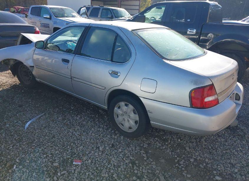 Photo 3 of 2001 Nissan Altima GXE (VIN 1N4DL01D41C209547)
