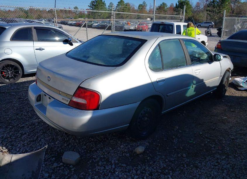 Photo 4 of 2001 Nissan Altima GXE (VIN 1N4DL01D41C209547)