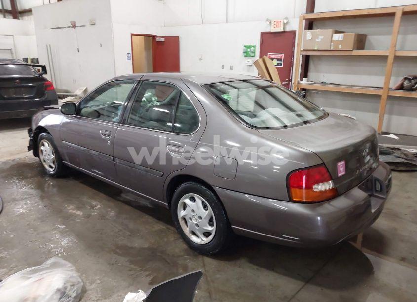 Photo 3 of 1998 Nissan Altima GLE/GXE/SE/XE (VIN 1N4DL01D4WC209099)