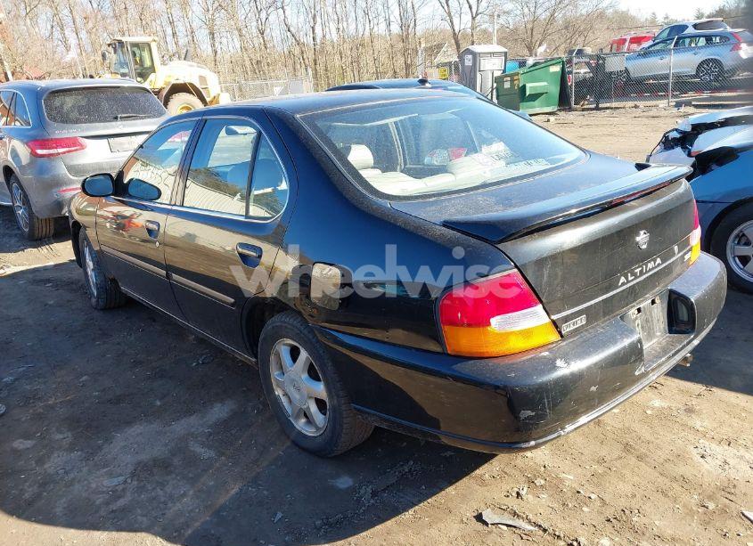 Photo 3 of 1999 Nissan Altima GLE/GXE/SE/SE-L/XE (VIN 1N4DL01D4XC111966)