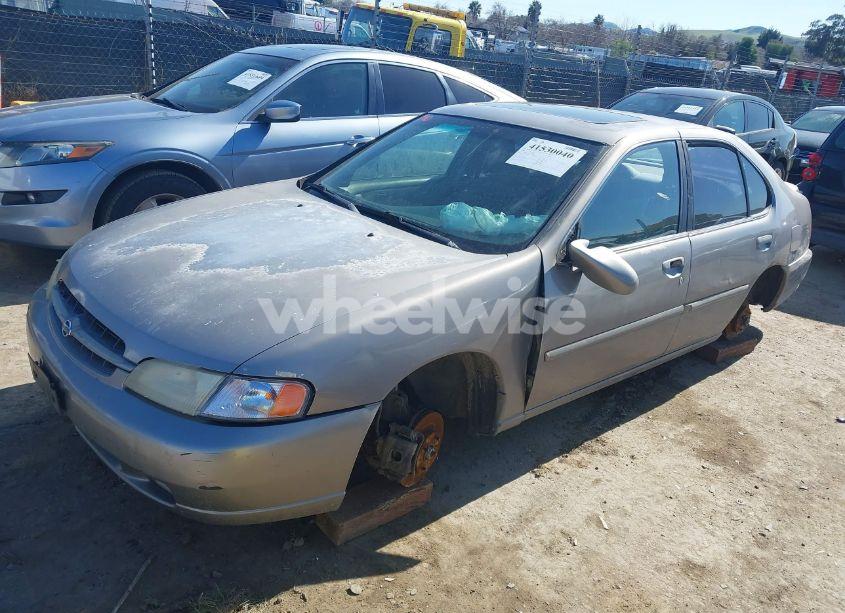Photo 2 of 1999 Nissan Altima GLE/GXE/SE/SE-L/XE (VIN 1N4DL01D4XC128489)